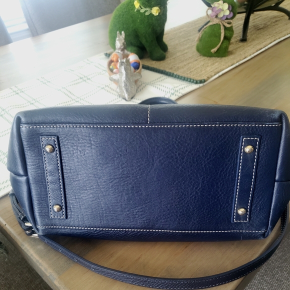 Dooney & Bourke Dillen Double Pocket Satchel in navy blue - Picture 2 of 7